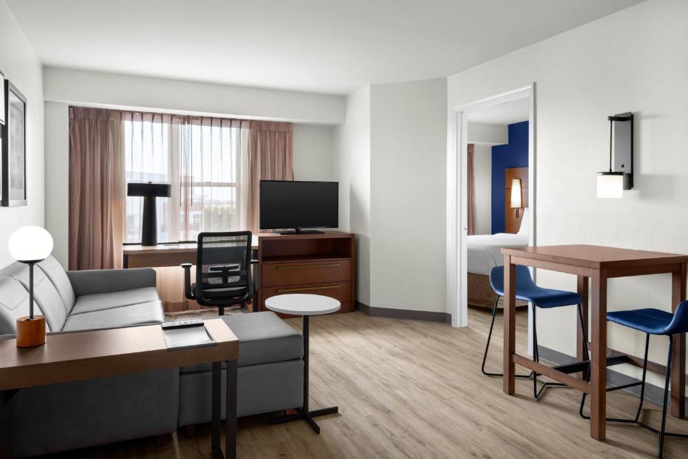 One-Bedroom Queen Suite with Sofa Bed interior